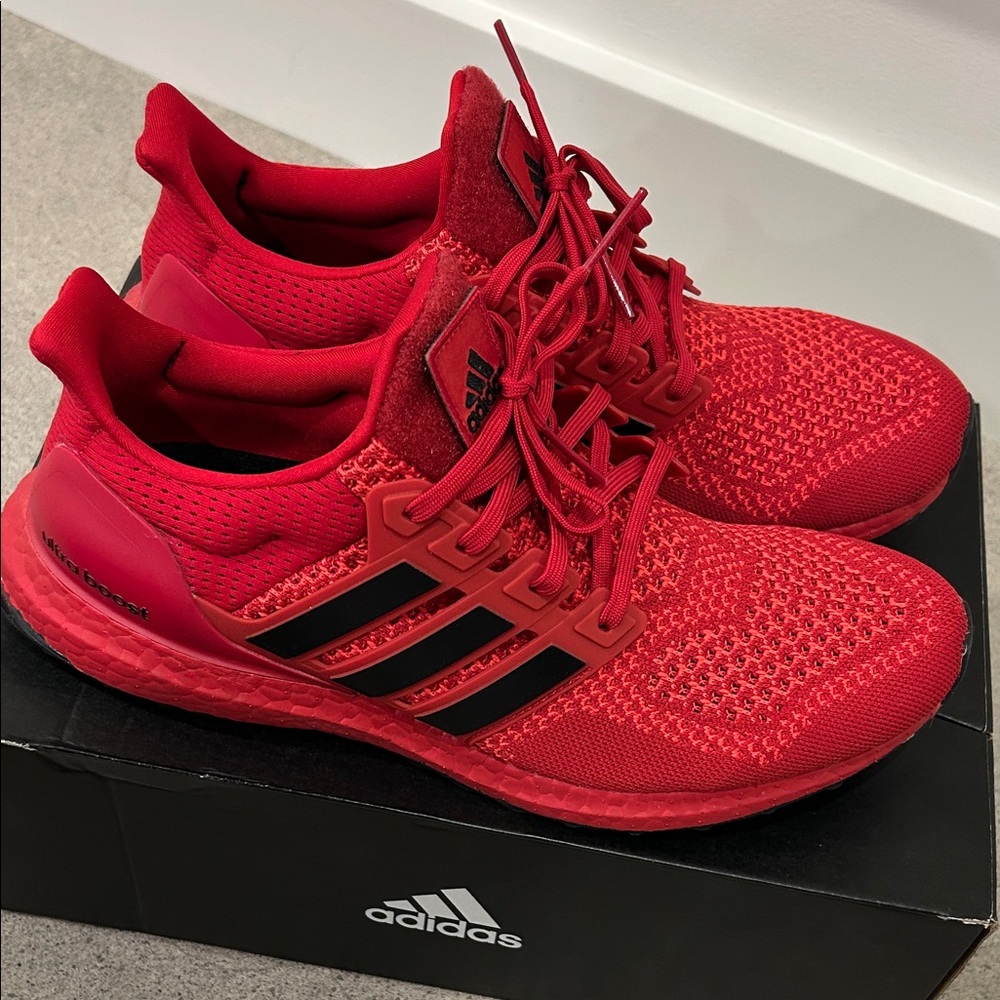 adidas ultraboost - red and white running shoes (Nebraska) - men’s size 9 - Picture 4 of 9